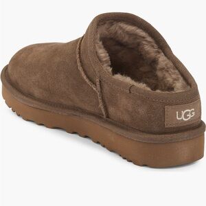 UGG Classic Slipper Women’s size 8, dark brown. New W/o tags